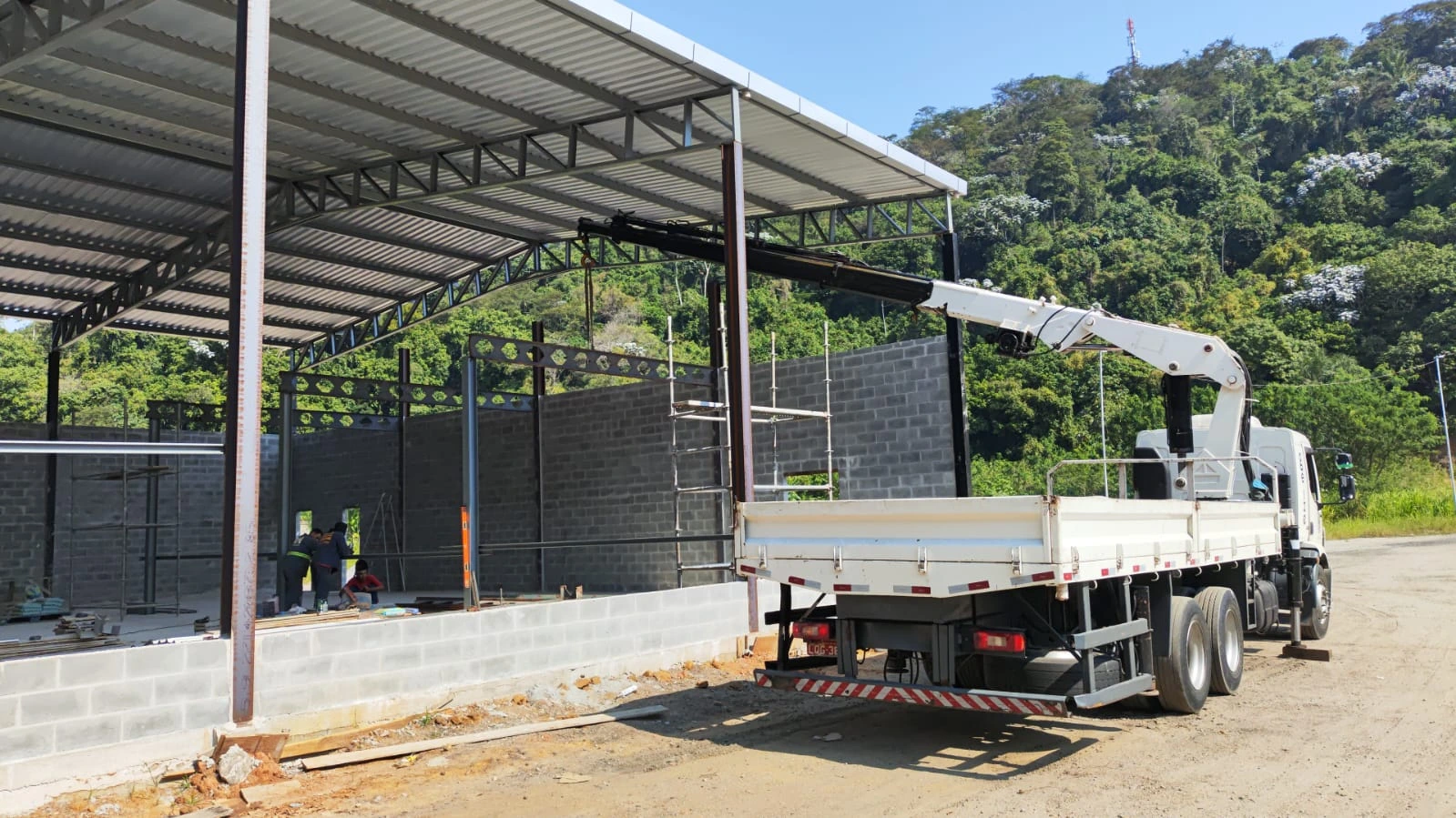 Caminhão Munck da CN Guindastes